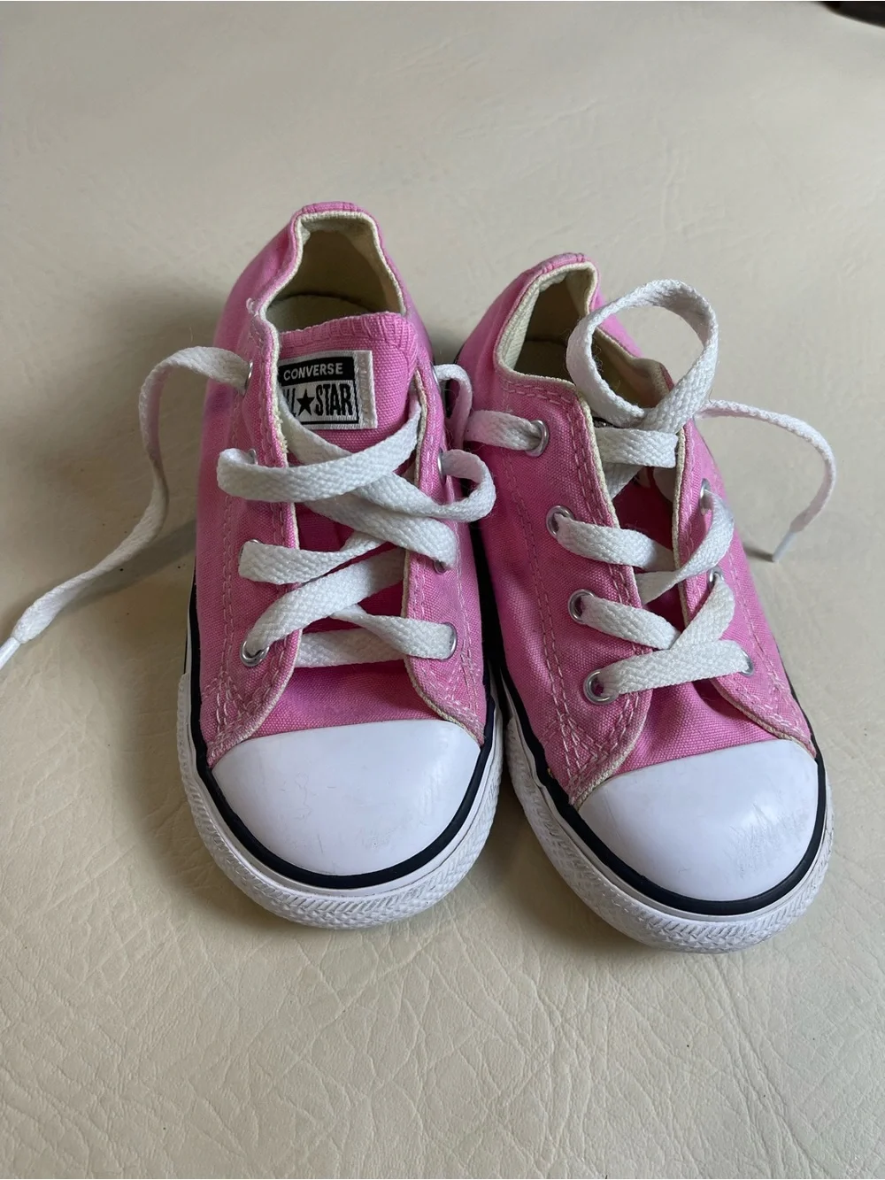 Kids pink low top converse toddler 9